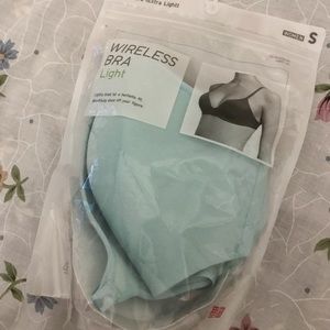 Uniqlo Mint Green Wireless Bra